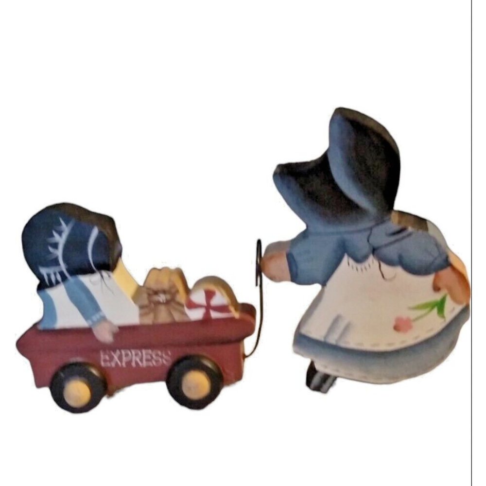 Wooden Amish Mommy with a  Baby‎ Girl in a Wagon Free Standing 3" Tall